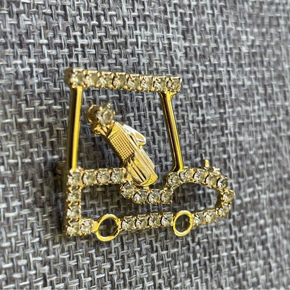 Vintage | Golf Cart with Clear Rhinestones Small Gold Tone Brooch Pin - Picture 6 of 14